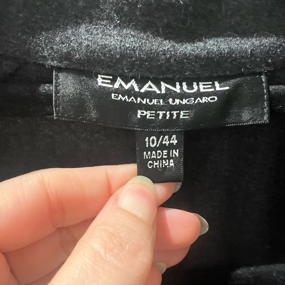 Emanuel Ungaro Petite Lightweight Wool Blend Blazer | Size 10/44 - Picture 3 of 8
